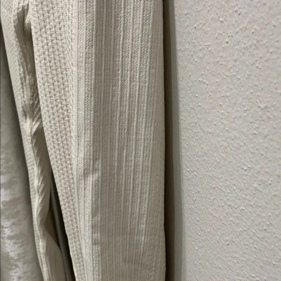 Lululemon Engineered Warmth Jogger. Size: 8 - Picture 10 of 17